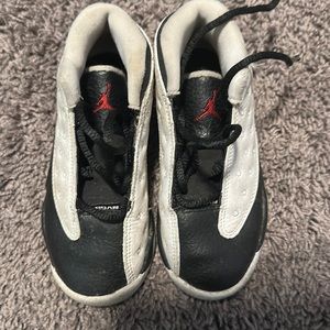 Black and white Jordan’s size 9